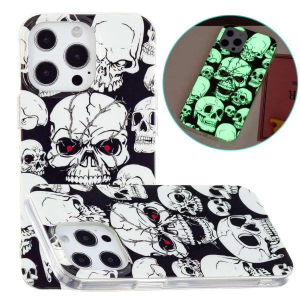 Kryt na iPhone 14 svietiaci lebka Creepy Skull