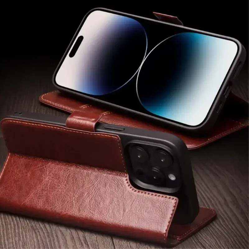Puzdro kožené QIALINO na iPhone 14 Pro hnedé