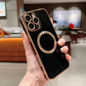 Kryt na iPhone 16 Pro Luxury s podporou MagSafe čierny