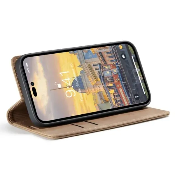 Puzdro CASEME pre iPhone 14 Pro hnedé