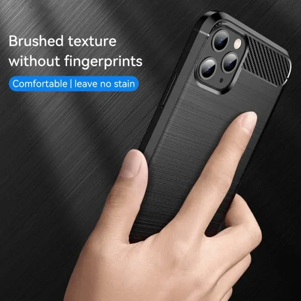 Kryt na iPhone 11 Pro Max gumový Carbon čierny