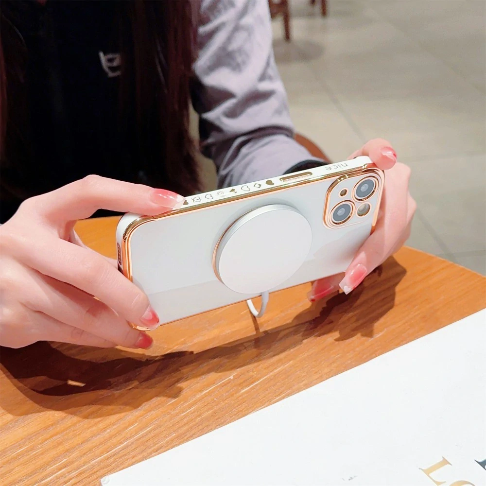 Kryt na iPhone 15 Srdiečko s podporou MagSafe biely