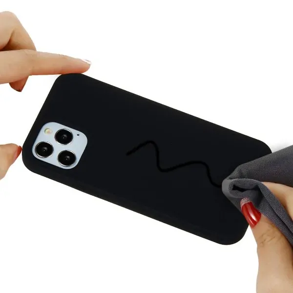 Kryt na iPhone 13 Pro Liquid čierny
